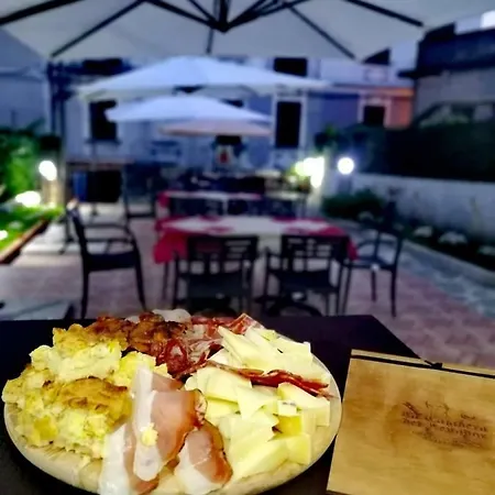 La De Juan Y Marisol Bed & Breakfast *